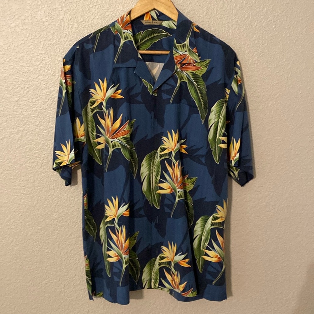 Tommy Bahama Mens Large Hawaiian shirt